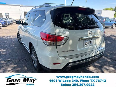 Used 2015 Nissan Pathfinder SL FWD image 6