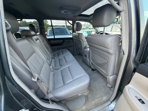 Used 2004 Toyota Land Cruiser AWD/4WD image 12