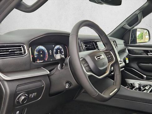 New 2026 Jeep Grand Wagoneer Limited AWD/4WD image 3