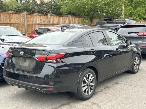 Used 2020 Nissan Versa SV FWD image 5