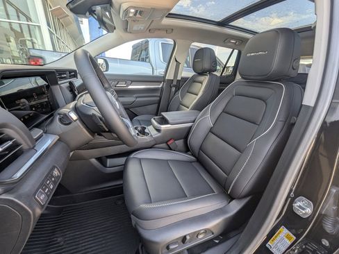 New 2026 GMC Terrain Denali w/ LPO, Floor Liner Package image 12