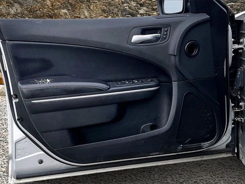 Used 2020 Dodge Charger SXT w/ Leather Interior Group image 18