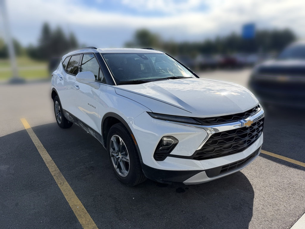 Used 2023 Chevrolet Blazer LT w/ Convenience Package AWD/4WD image 4