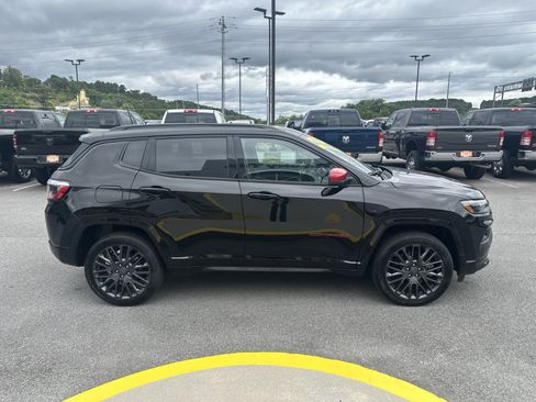 Used 2023 Jeep Compass Limited AWD/4WD image 6