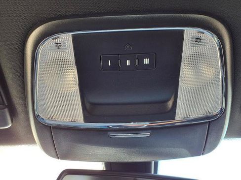Used 2019 Dodge Charger Scat Pack w/ Navigation & Travel Group RWD image 17