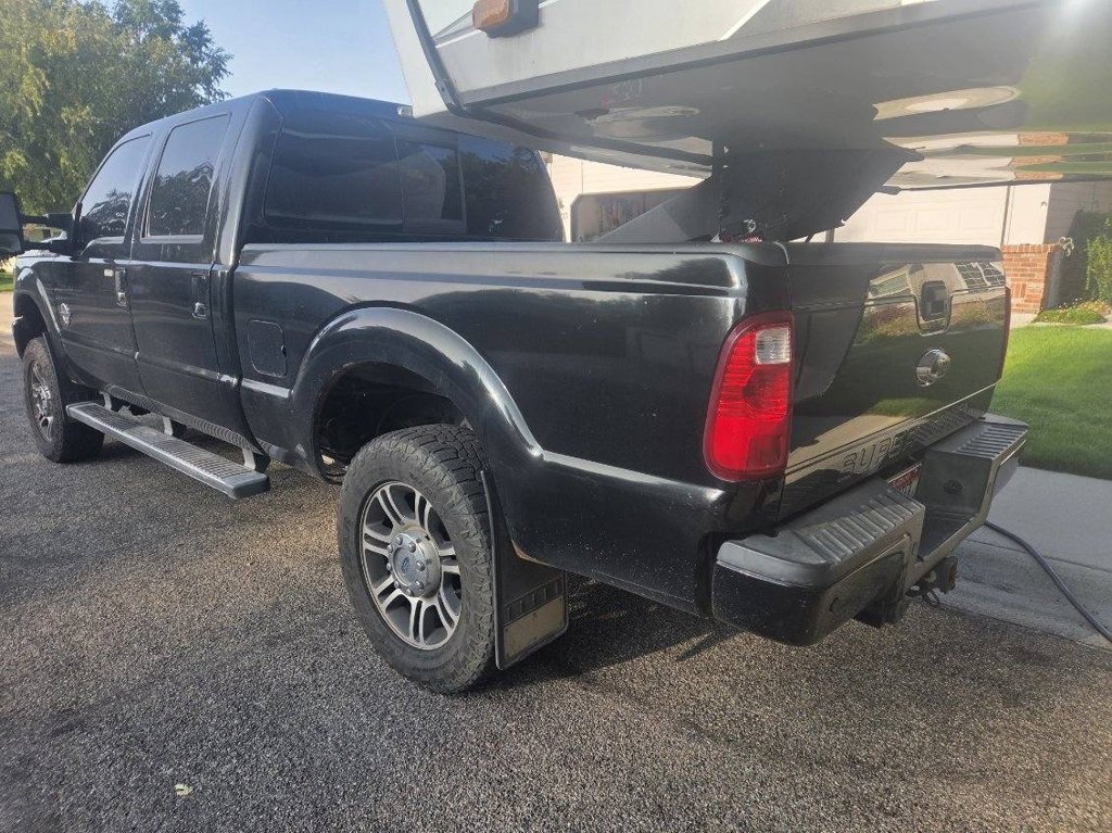 Used 2016 Ford F250 Lariat w/ Lariat Ultimate Package AWD/4WD image 4