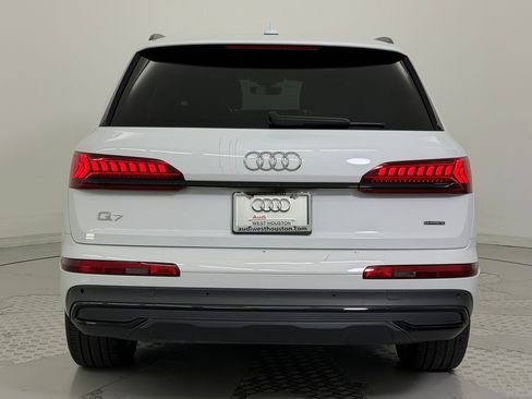 Used 2023 Audi Q7 Premium Plus image 9
