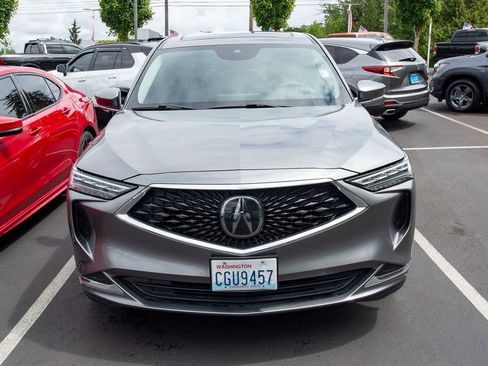 Used 2023 Acura MDX SH-AWD image 2