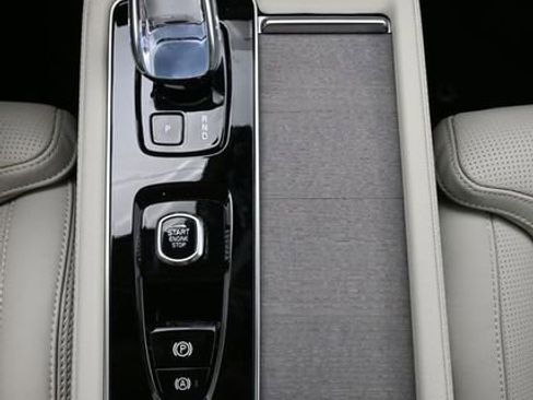 New 2026 Volvo XC90 T8 Ultra w/ Lounge Package AWD/4WD image 11
