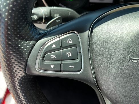 Used 2018 Mercedes-Benz C 300 4MATIC Sedan image 32