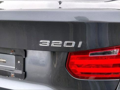 Used 2014 BMW 320i xDrive Sedan image 23