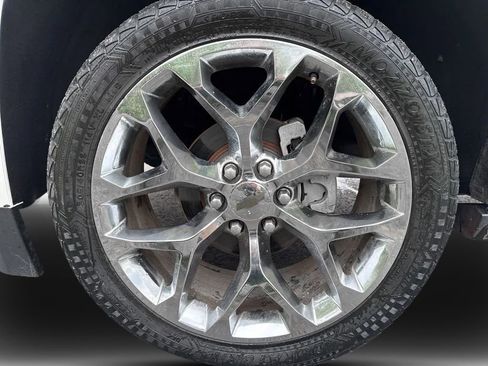 Used 2019 Chevrolet Tahoe Premier AWD/4WD image 10