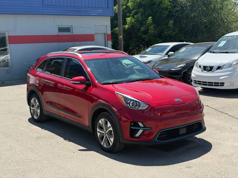 Used 2020 Kia Niro EX Premium FWD image 4