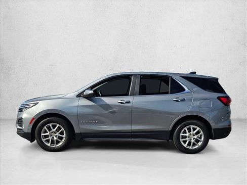 Used 2023 Chevrolet Equinox LT FWD image 3