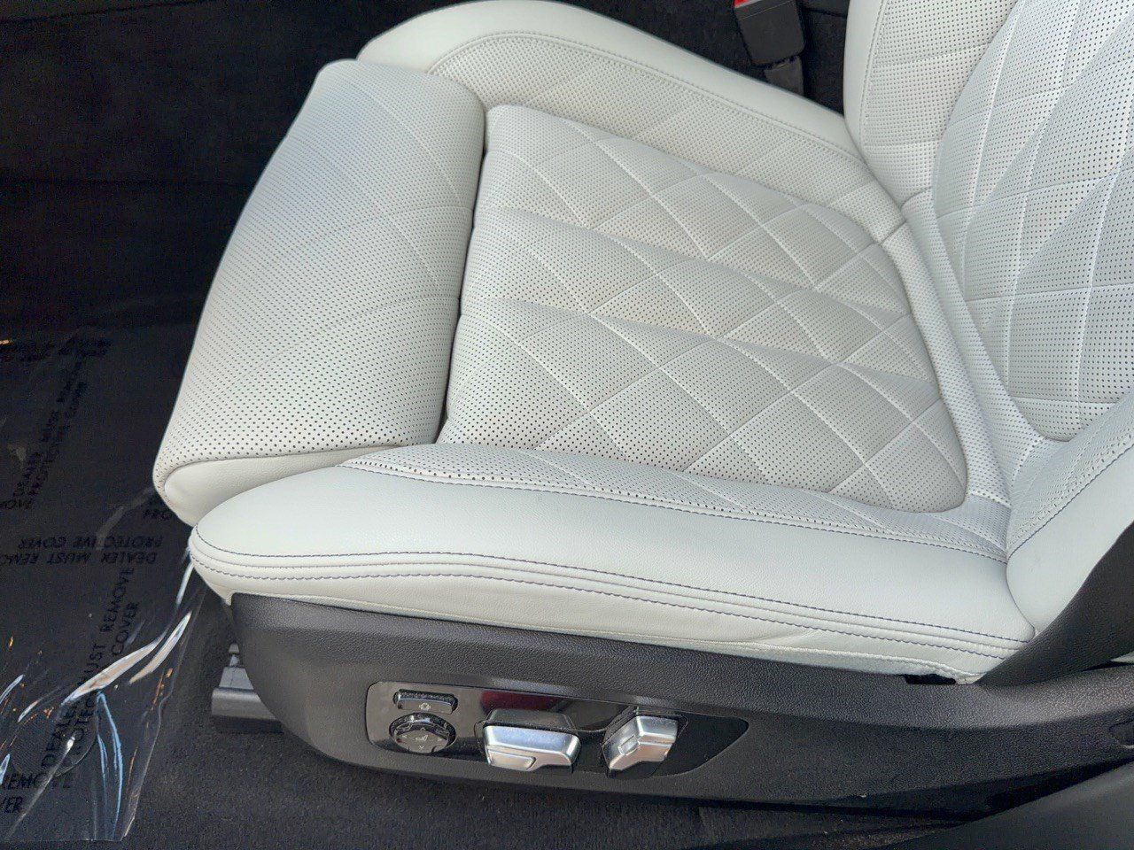 Used 2025 BMW X5 xDrive40i w/ Executive Package AWD/4WD image 16