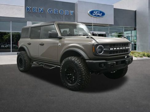 New 2026 Ford Bronco Big Bend w/ Black Diamond Package image 1