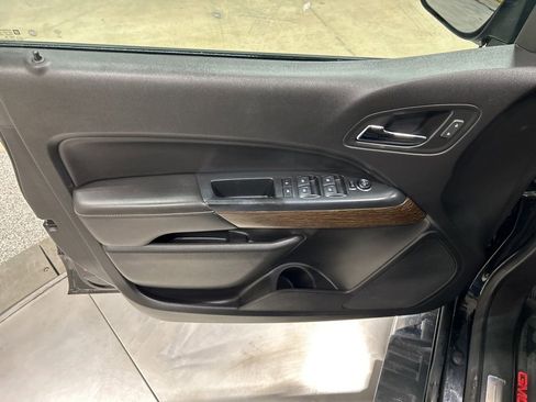 Used 2018 GMC Canyon Denali image 15