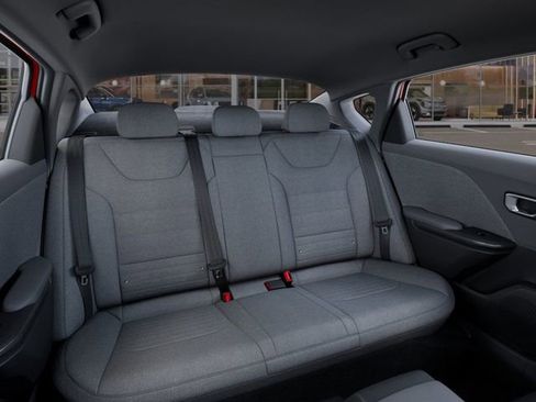 Used 2025 Kia K4 EX image 17