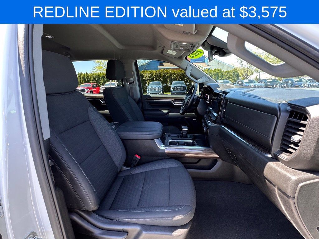Used 2024 Chevrolet Silverado 1500 RST w/ Redline Edition AWD/4WD image 12