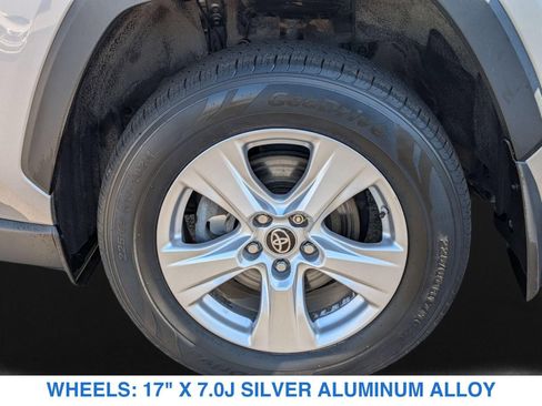 Used 2021 Toyota RAV4 LE AWD/4WD image 28