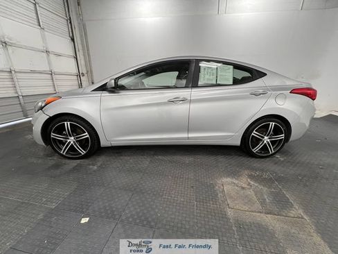 Used 2013 Hyundai Elantra GLS FWD image 4