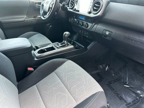 Used 2023 Toyota Tacoma TRD Off-Road AWD/4WD image 14
