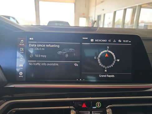 Used 2022 BMW X7 xDrive40i w/ M Sport Package AWD/4WD image 23