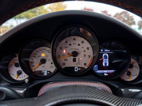 Used 2018 Porsche 911 GT2 RS image 15