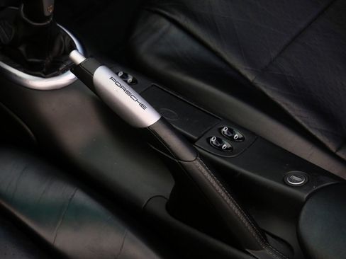 Used 2000 Porsche 911 Cabriolet image 27