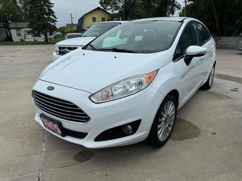 Used 2014 Ford Fiesta Titanium image 3