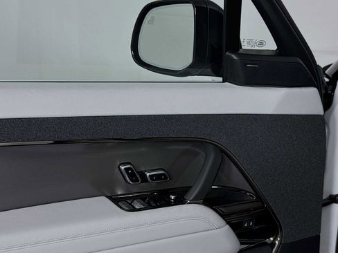 New 2026 Land Rover Range Rover Sport SE AWD/4WD image 18