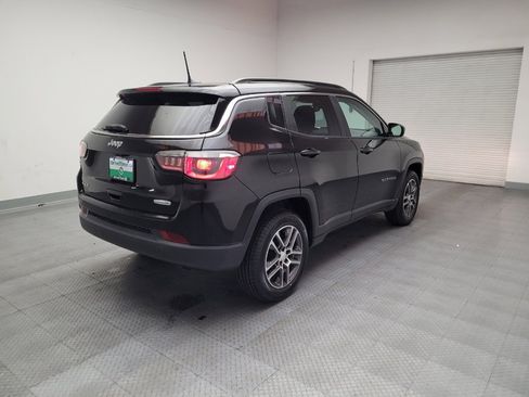 Used 2017 Jeep Compass Latitude w/ Popular Equipment Group image 9