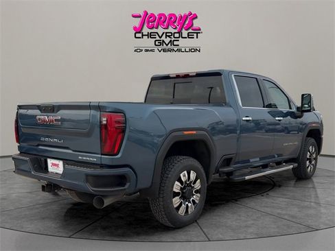 New 2026 GMC Sierra 2500 Denali w/ Denali Reserve Package image 5