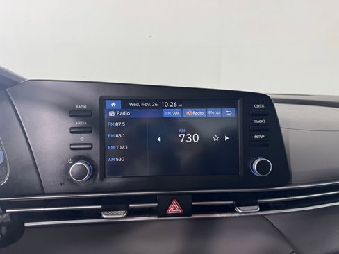 Used 2025 Hyundai Elantra SE image 15