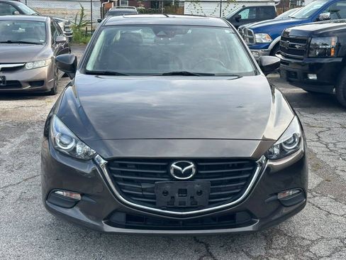 Used 2018 MAZDA MAZDA3 Touring FWD image 2