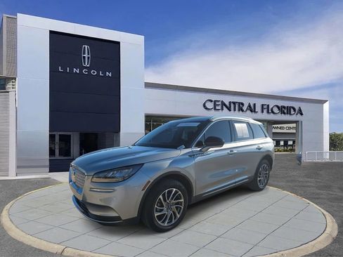 Used 2022 Lincoln Corsair FWD w/ Equipment Group 101A image 8