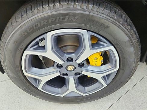 Used 2022 Rivian R1T Adventure image 55