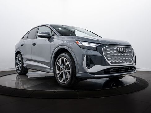 Certified 2023 Audi Q4 e-tron Prestige image 1