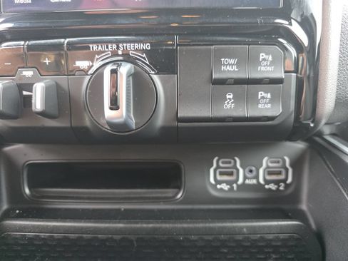 Used 2021 RAM 1500 Big Horn AWD/4WD image 28