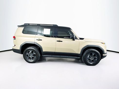 Used 2024 Lexus GX 550 image 11