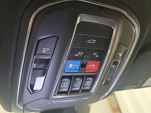 New 2025 Jeep Grand Cherokee L Limited w/ Luxury Tech Group II image 22