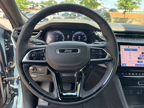New 2026 Jeep Grand Cherokee Summit w/ Obsidian Package AWD/4WD image 22