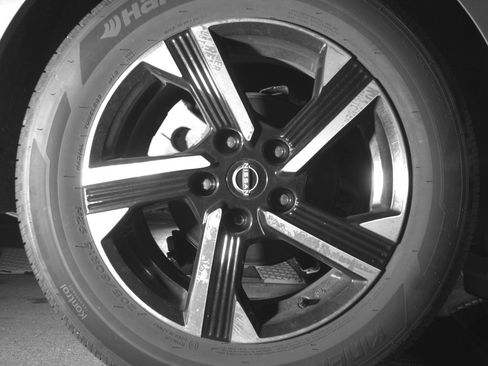 Used 2025 Nissan Sentra SV FWD image 15