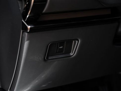 New 2026 Land Rover Range Rover Sport SE AWD/4WD image 32