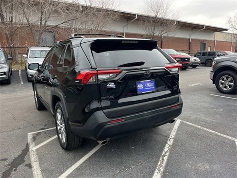 Used 2024 Toyota RAV4 XLE Premium image 5