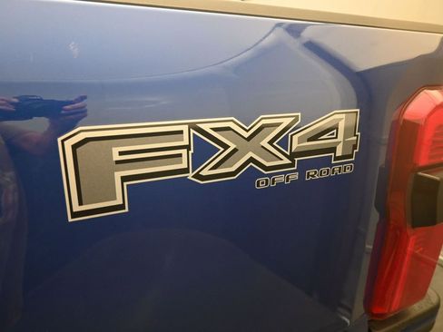 New 2026 Ford F250 Lariat w/ Black Appearance Package image 23