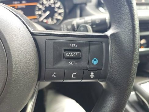 Used 2023 Nissan Rogue SV AWD/4WD image 21