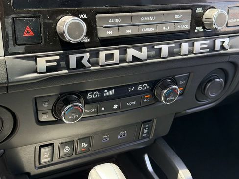 Certified 2025 Nissan Frontier SV w/ SV Convenience Package RWD image 19