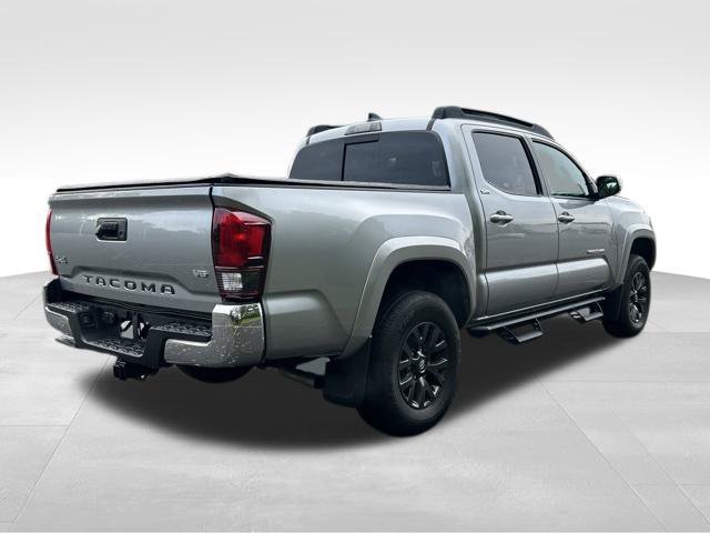 Used 2023 Toyota Tacoma SR5 AWD/4WD image 5