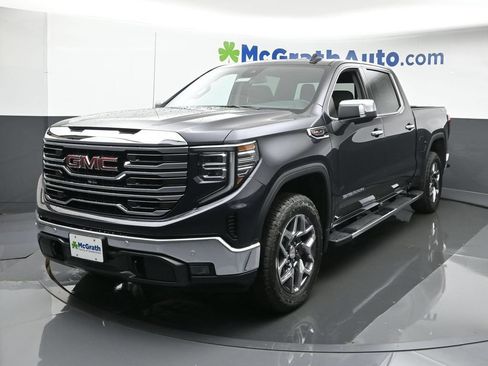 Used 2025 GMC Sierra 1500 SLT w/ SLT Premium Plus Package AWD/4WD image 28